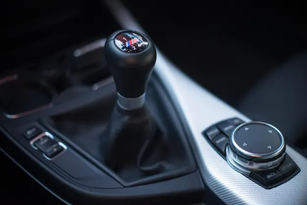 와이오제이유 카지노 안드로이드/iOS 앱